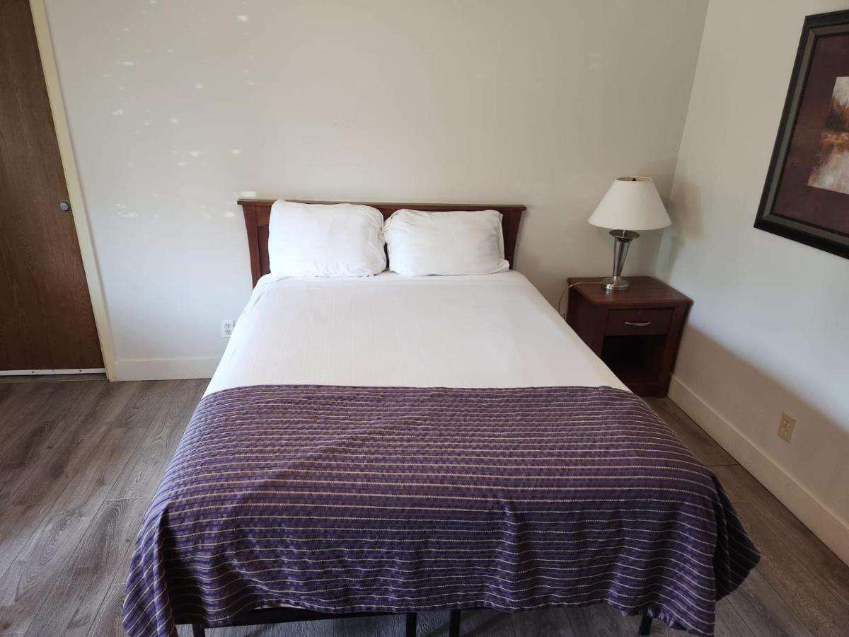 Grantview Inn เซอร์รีย์ ภายนอก รูปภาพ